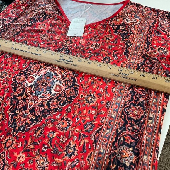 Red & Black Floral Print V-Neck Short Sleeve Womens Top Size XXL - Picture 2 of 8